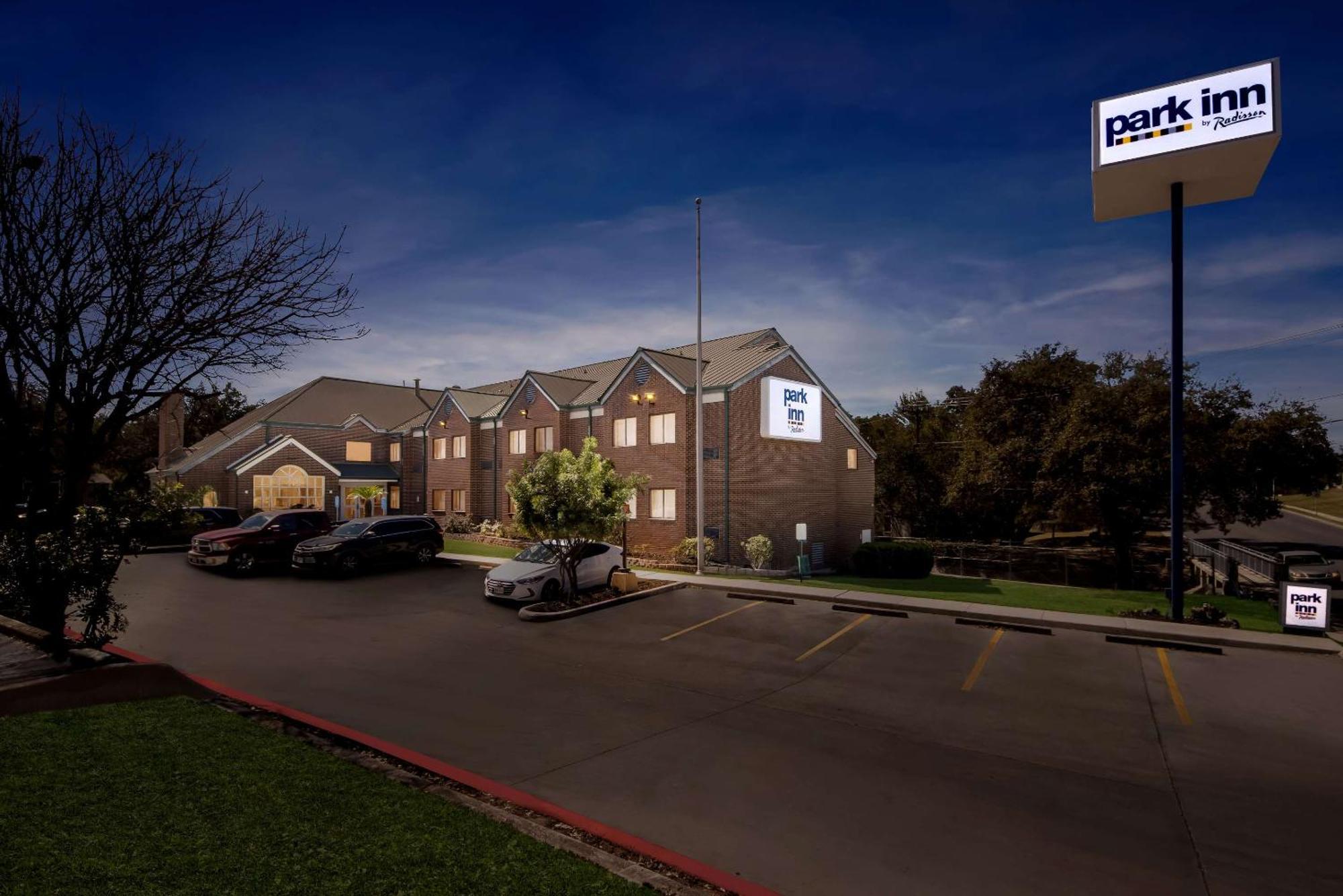 Park Inn By Radisson San Antonio Esterno foto